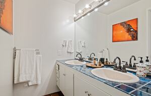 Bathroom 2, downstairs