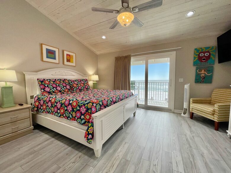 Steps from the Sand | Cozy Gulf-Front Townhouse - Panama City Beach, Florida