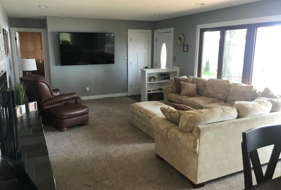 Refined Lakefront Living on Pristine Higgins Lake - Roscommon, Michigan