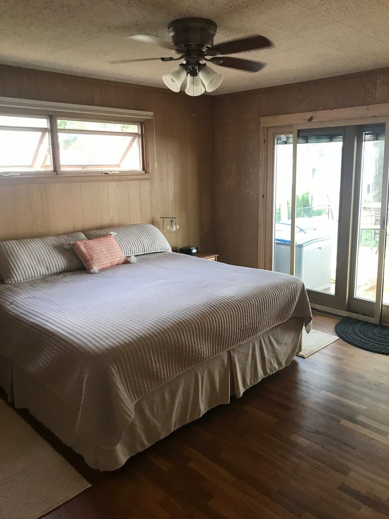 Refined Lakefront Living on Pristine Higgins Lake - Roscommon, Michigan