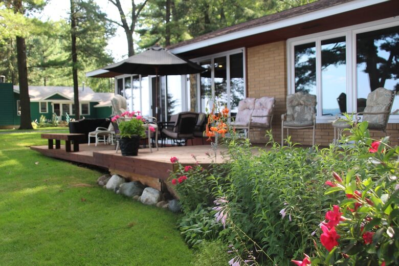 Refined Lakefront Living on Pristine Higgins Lake - Roscommon, Michigan