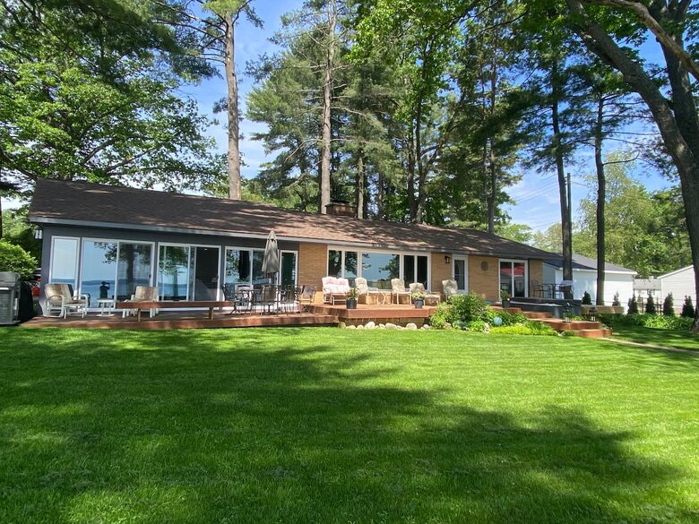 Refined Lakefront Living on Pristine Higgins Lake - Roscommon, Michigan