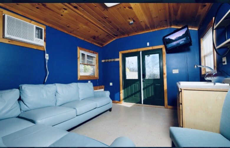 Mountain-View Lodge with Private Lake Access near Pigeon Forge - Sevierville, Tennessee