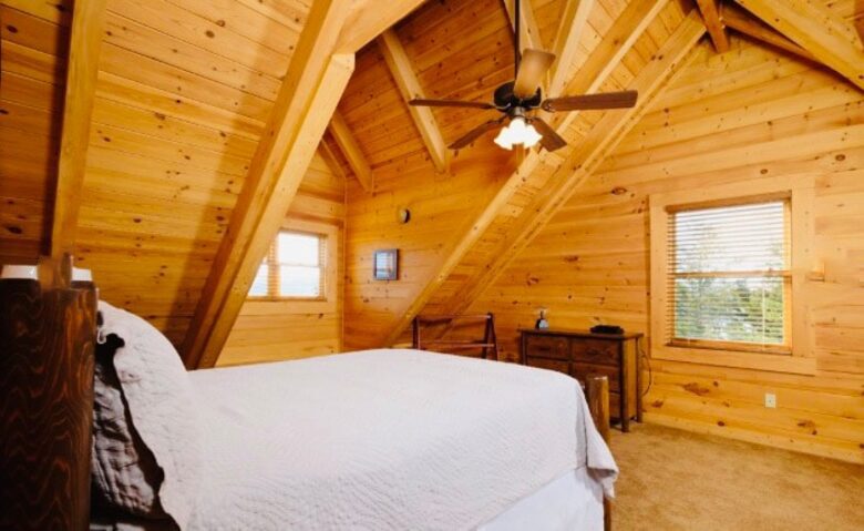 Mountain-View Lodge with Private Lake Access near Pigeon Forge - Sevierville, Tennessee