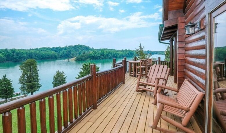 Mountain-View Lodge with Private Lake Access near Pigeon Forge - Sevierville, Tennessee