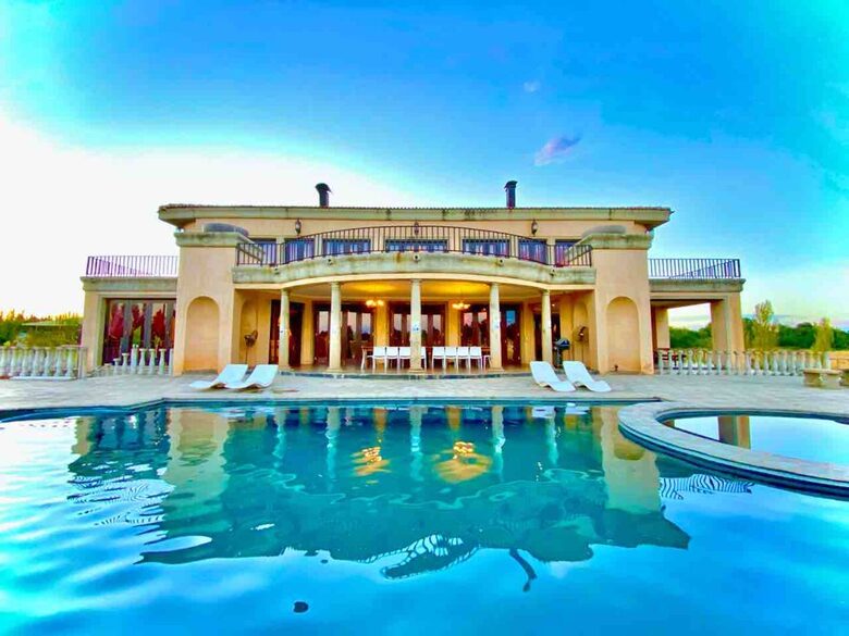 Vaal-Villa | Vintage Style Farmhouse - Vanderbijlpark, South Africa