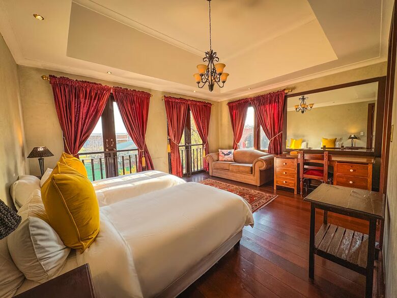 Vaal-Villa | Vintage Style Farmhouse - Vanderbijlpark, South Africa