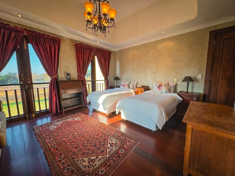 Vaal-Villa | Vintage Style Farmhouse - Vanderbijlpark, South Africa