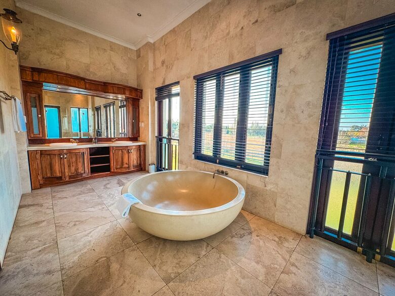Vaal-Villa | Vintage Style Farmhouse - Vanderbijlpark, South Africa