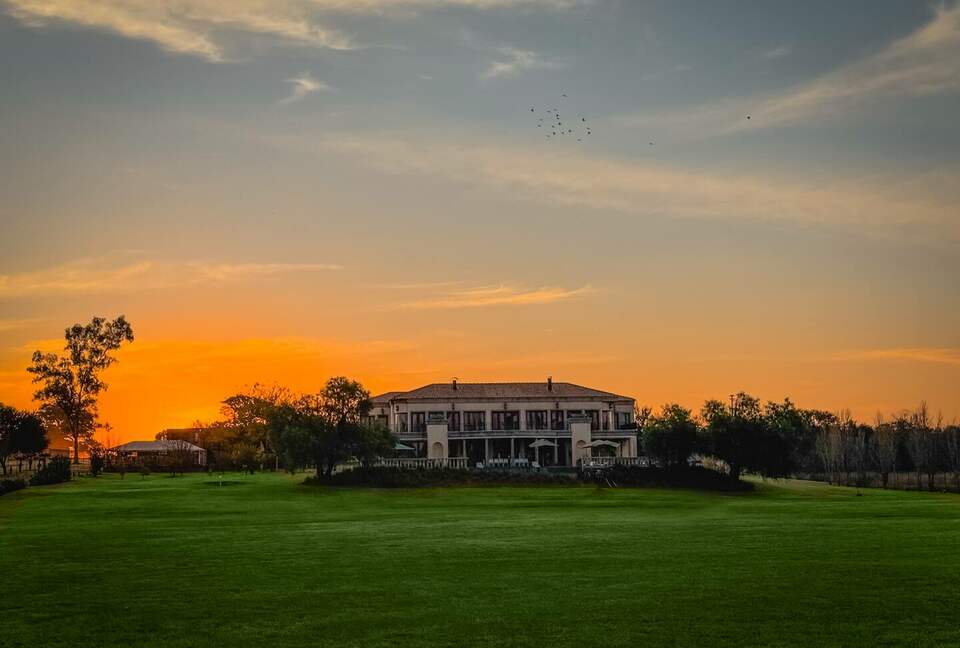 Vaal-Villa | Vintage Style Farmhouse - Vanderbijlpark, South Africa