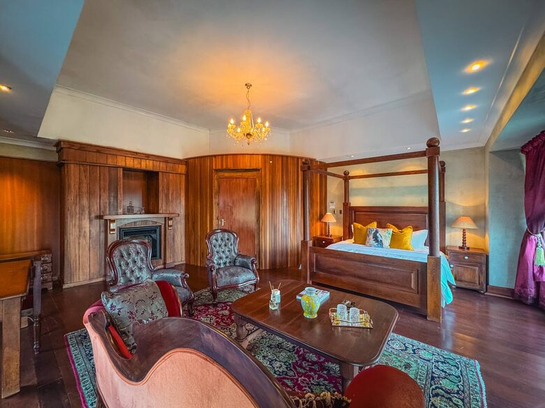 Vaal-Villa | Vintage Style Farmhouse - Vanderbijlpark, South Africa