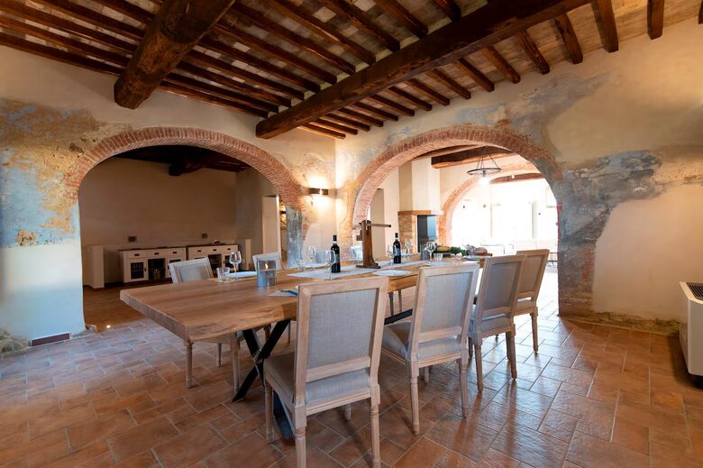 15th-Century Farmhouse in the Heart of Chianti - Lucignano, Italy