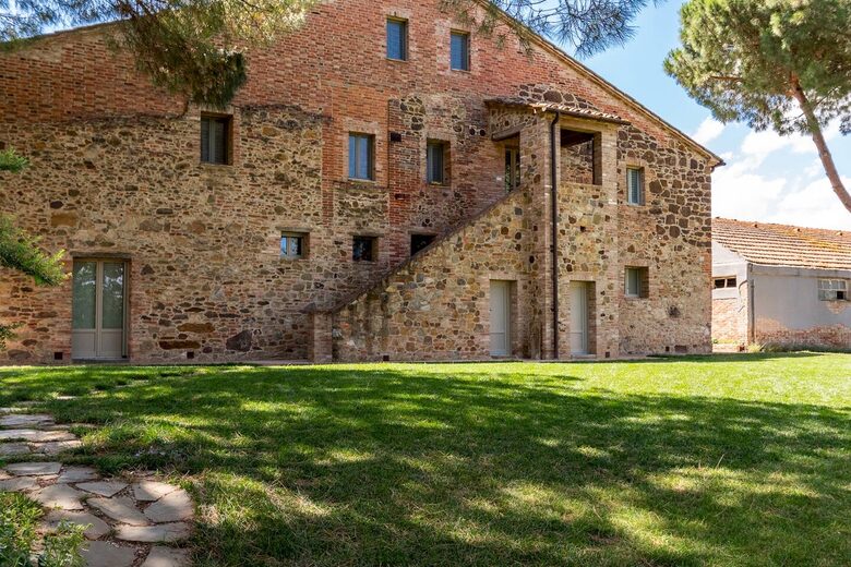 15th-Century Farmhouse in the Heart of Chianti - Lucignano, Italy