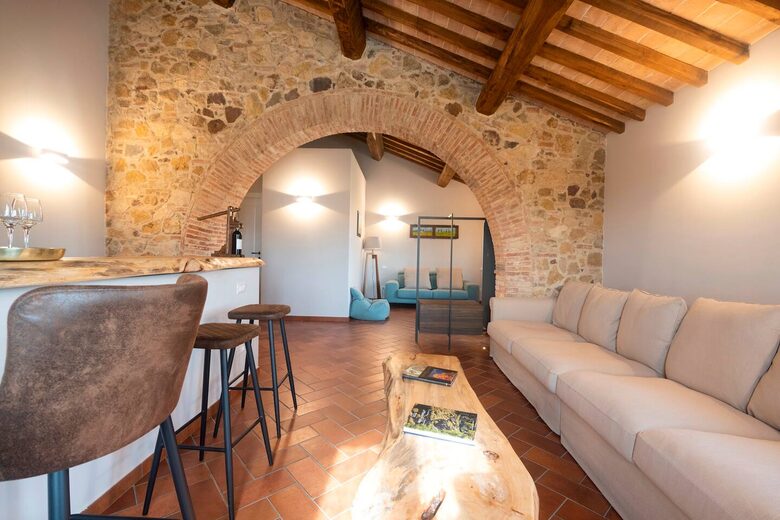 15th-Century Farmhouse in the Heart of Chianti - Lucignano, Italy