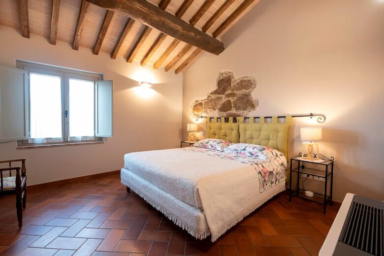 15th-Century Farmhouse in the Heart of Chianti - Lucignano, Italy