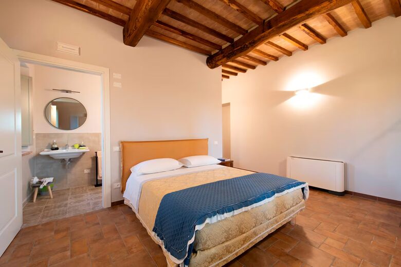 15th-Century Farmhouse in the Heart of Chianti - Lucignano, Italy