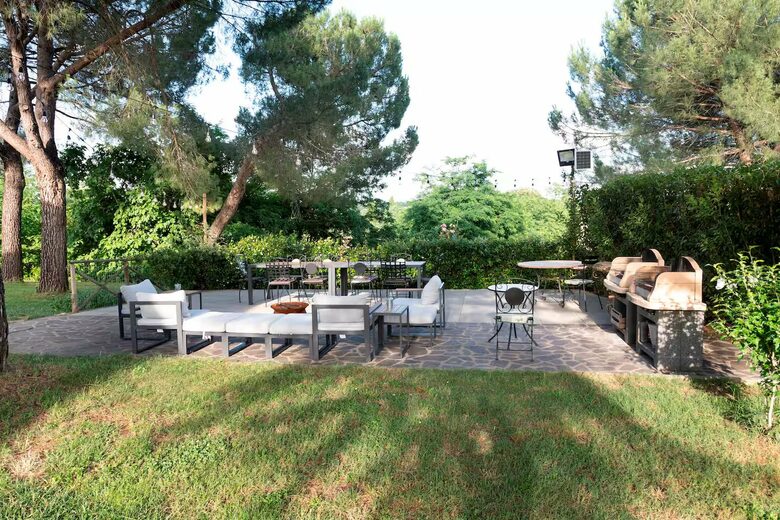 15th-Century Farmhouse in the Heart of Chianti - Lucignano, Italy