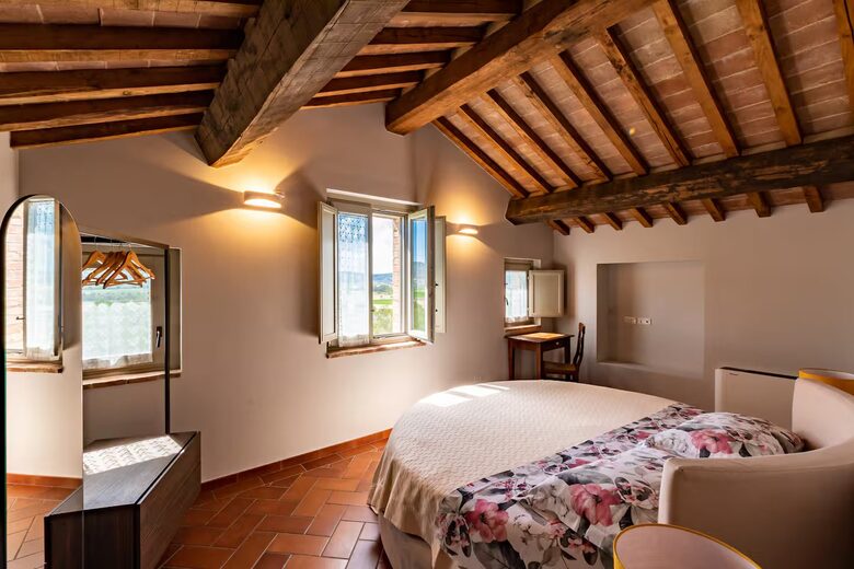 15th-Century Farmhouse in the Heart of Chianti - Lucignano, Italy