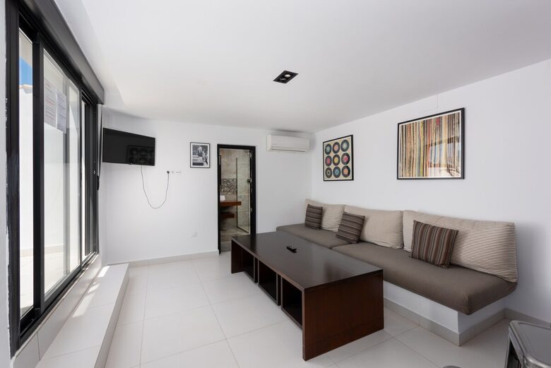 Stylish Andalusian Home in Estepona’s Historic Heart - Estepona, Spain