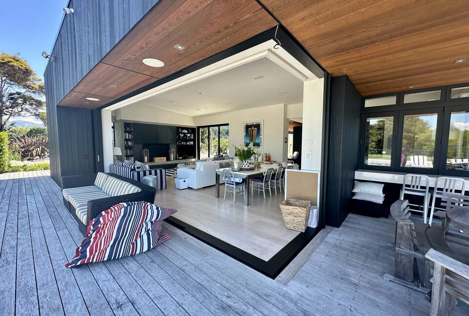 Stunning Beach House in Kaiteriteri - Motueka, New Zealand