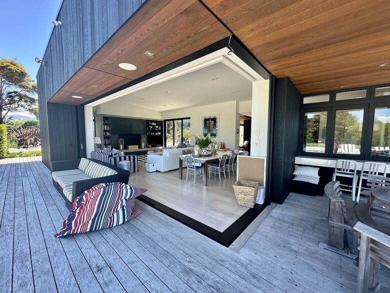 Stunning Beach House in Kaiteriteri - Motueka, New Zealand