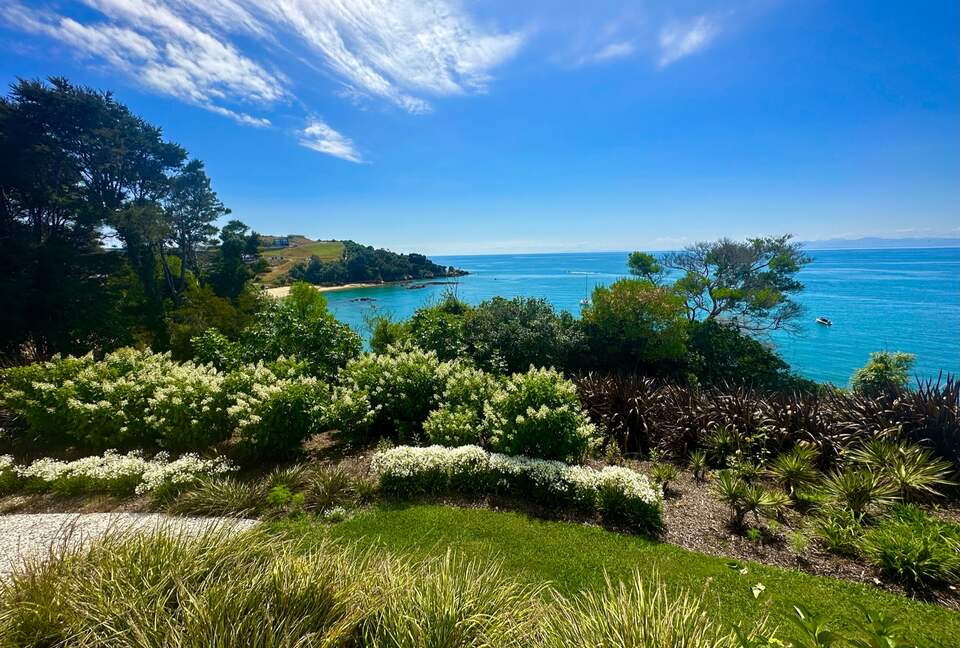 Stunning Beach House in Kaiteriteri - Motueka, New Zealand