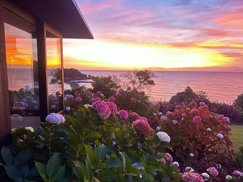 Stunning Beach House in Kaiteriteri - Motueka, New Zealand