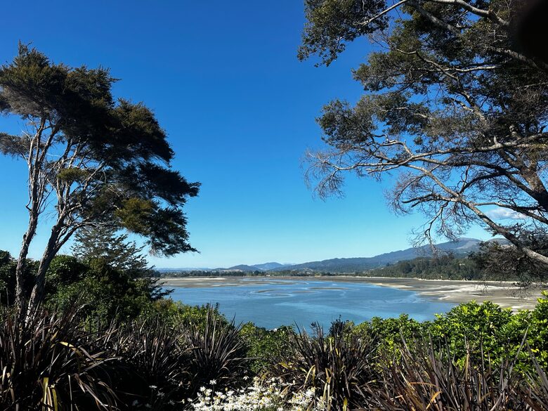 Stunning Beach House in Kaiteriteri - Motueka, New Zealand
