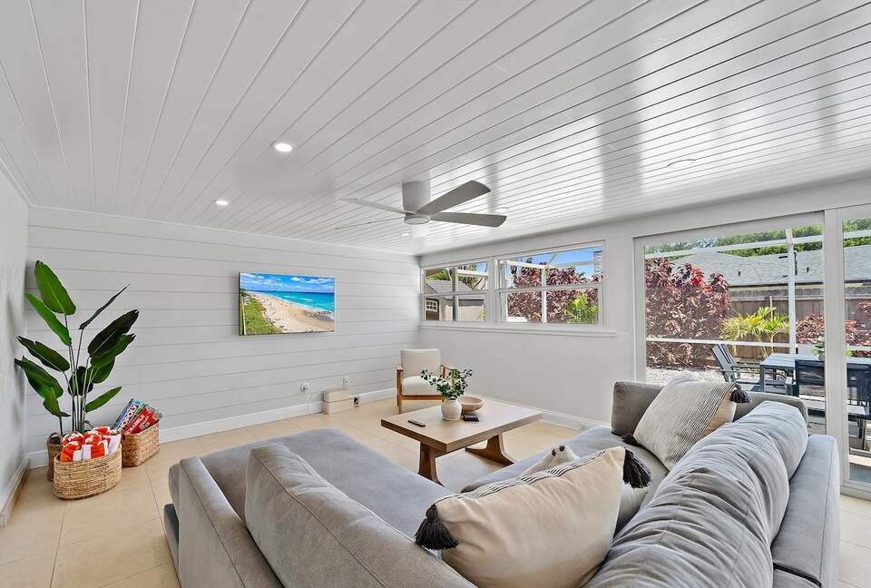Sunny Sarasota Retreat Near Beaches & Downtown - Sarasota, Florida