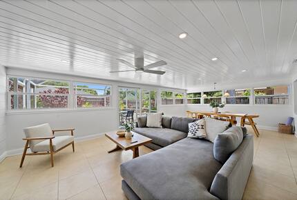 Sunny Sarasota Retreat Near Beaches & Downtown - Sarasota, Florida