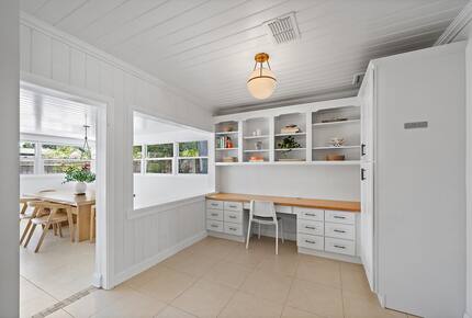 Sunny Sarasota Retreat Near Beaches & Downtown - Sarasota, Florida