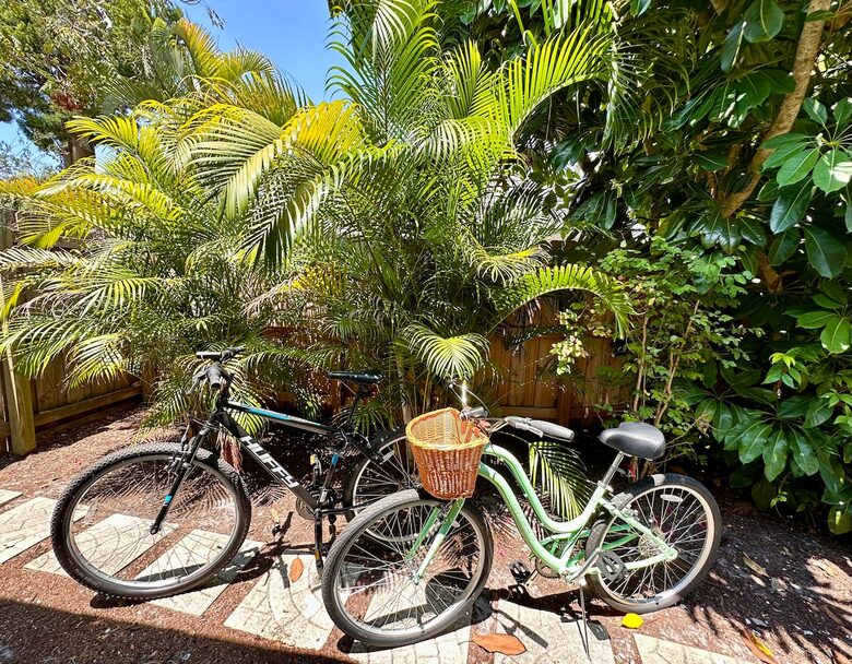Sunny Sarasota Retreat Near Beaches & Downtown - Sarasota, Florida