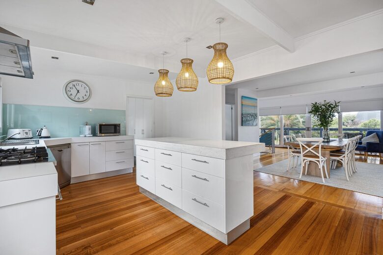 Blairgowrie Front Beach House | Refined Coastal Retreat Steps from the Sea - Blairgowrie, Australia