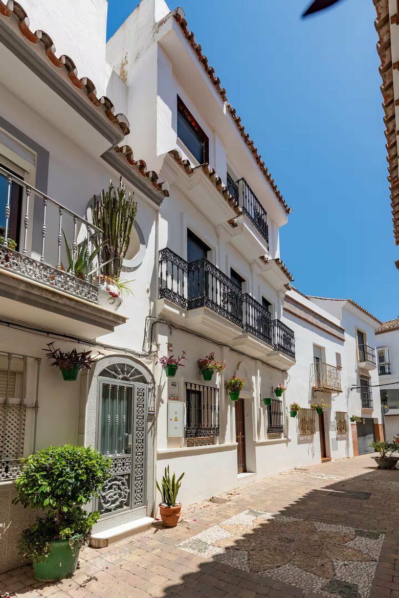 Stylish Andalusian Home in Estepona’s Historic Heart - Estepona, Spain