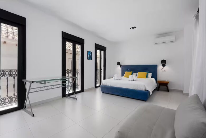 Stylish Andalusian Home in Estepona’s Historic Heart - Estepona, Spain