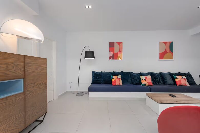 Stylish Andalusian Home in Estepona’s Historic Heart - Estepona, Spain