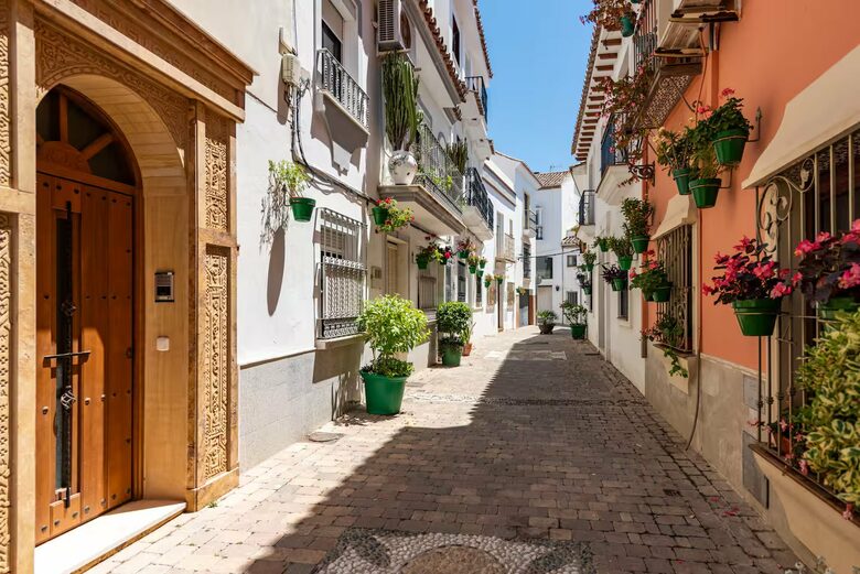 Stylish Andalusian Home in Estepona’s Historic Heart - Estepona, Spain