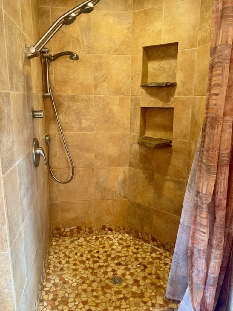 Charming Guest House on a 200/Acre Gated Estate - Middletown, Connecticut