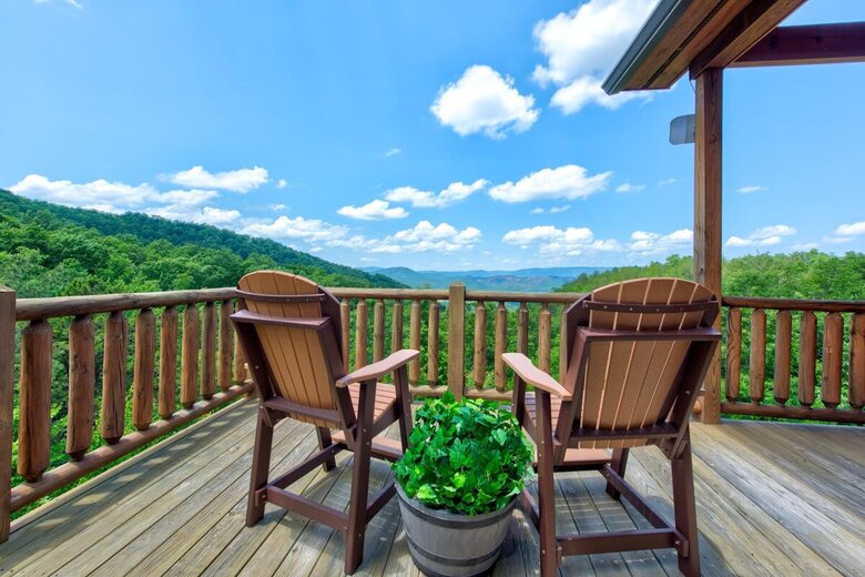 Serene Smoky Mountains Escape with Game & Theater Rooms - Sevierville, Tennessee