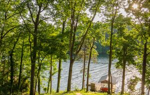 Elegant Retreat Overlooking Wilson Lake - Florence, Alabama