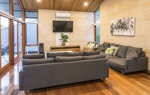 The Dunsborough Beach House - Dunsborough, Australia
