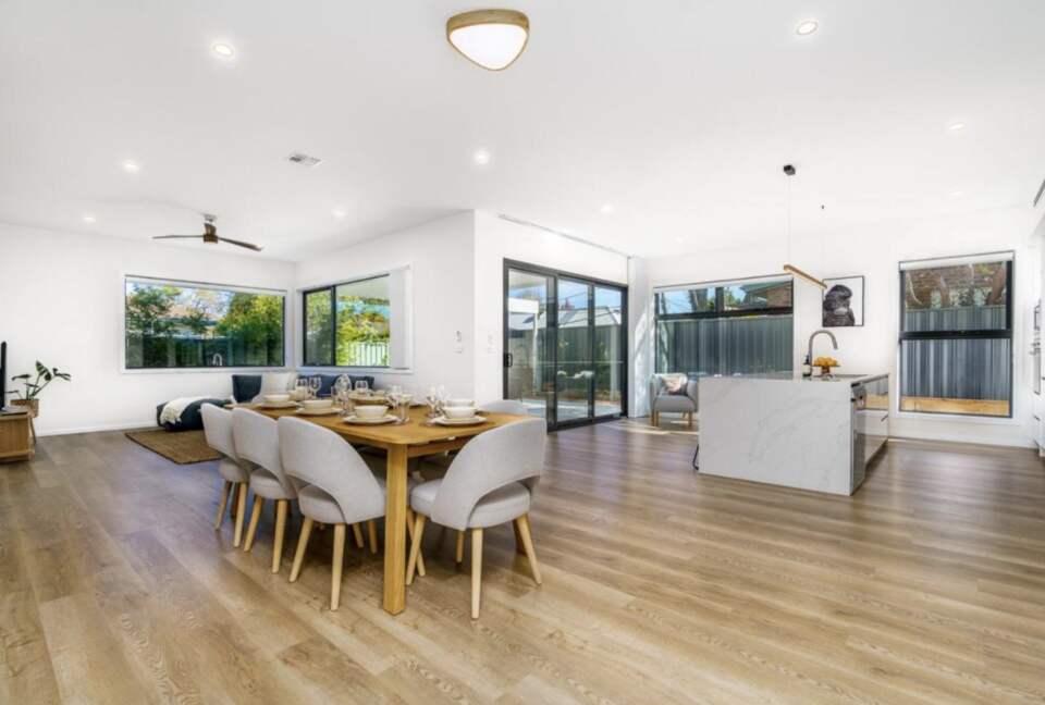 Modern Elegance in the Heart of Canberra - Canberra, Australia