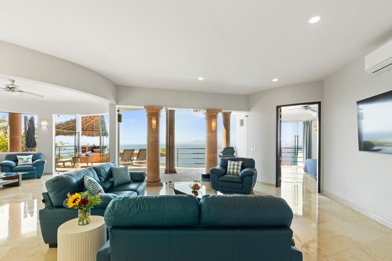 Bayview Villa Above Los Muertos Beach with Private Infinity Pool - Vallarta, Mexico