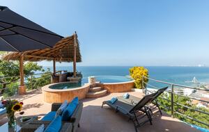 Bayview Villa Above Los Muertos Beach with Private Infinity Pool - Vallarta, Mexico