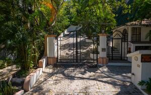 Bayview Villa Above Los Muertos Beach with Private Infinity Pool - Vallarta, Mexico