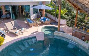 Bayview Villa Above Los Muertos Beach with Private Infinity Pool - Vallarta, Mexico