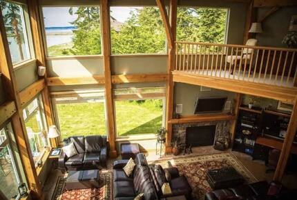 Oceanview Lodge with Over 600’ of Waterfront - Coupeville, Washington