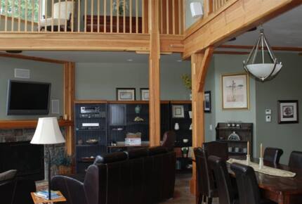 Oceanview Lodge with Over 600’ of Waterfront - Coupeville, Washington