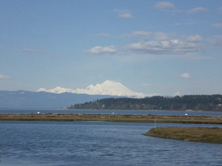 Oceanview Lodge with Over 600’ of Waterfront - Coupeville, Washington