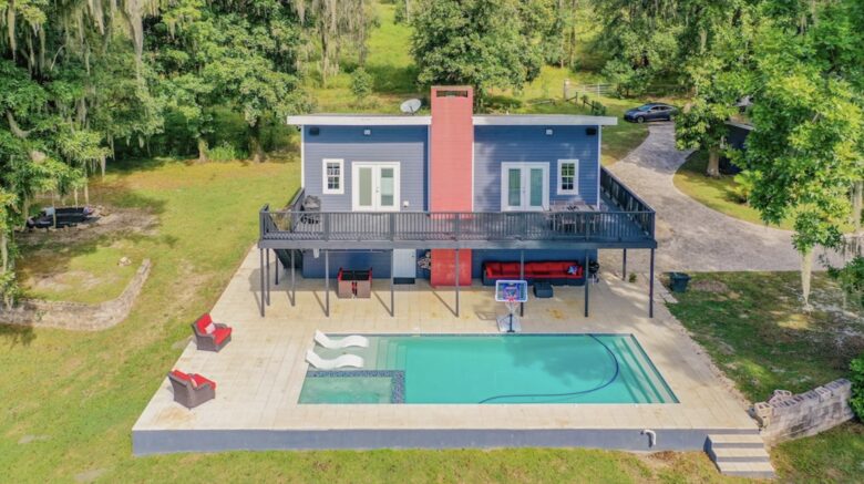 Tranquil Escape on Dowling Lake with Pool, Spa & Firepit - Dade City, Florida